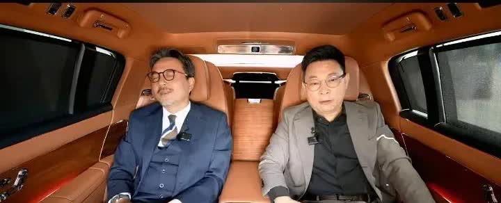 汪涵坐进新车，摊上件难事
 
 
一个是他坐进去不想下来，
 
 
