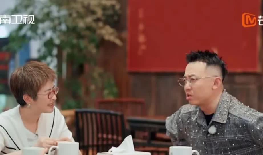 陈楚生的魅力有多大？
Gai说:“生哥给我一种上辈子就认识他的感觉，我是先喜欢