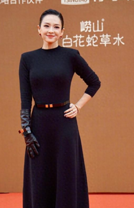 华表奖红毯：章子怡压轴 高叶长腿 赵雅芝李若彤优雅