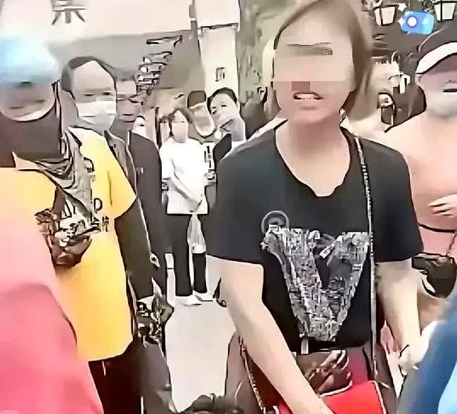 婚恋市场的“奇葩女”

海归女29岁去英国留学6年曾与一40多岁英国籍男士恋