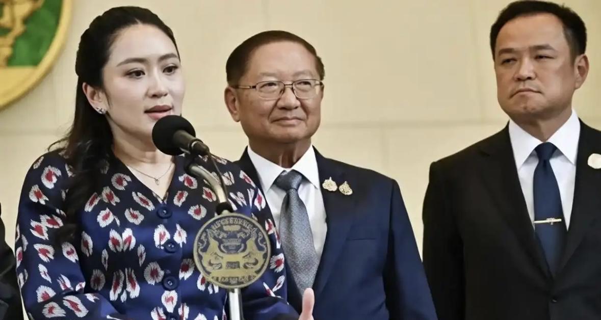 一通致命电话犯众怒，泰国女总理点燃军方怒火，盟友集体跳船
刷到这条新闻时我正在追