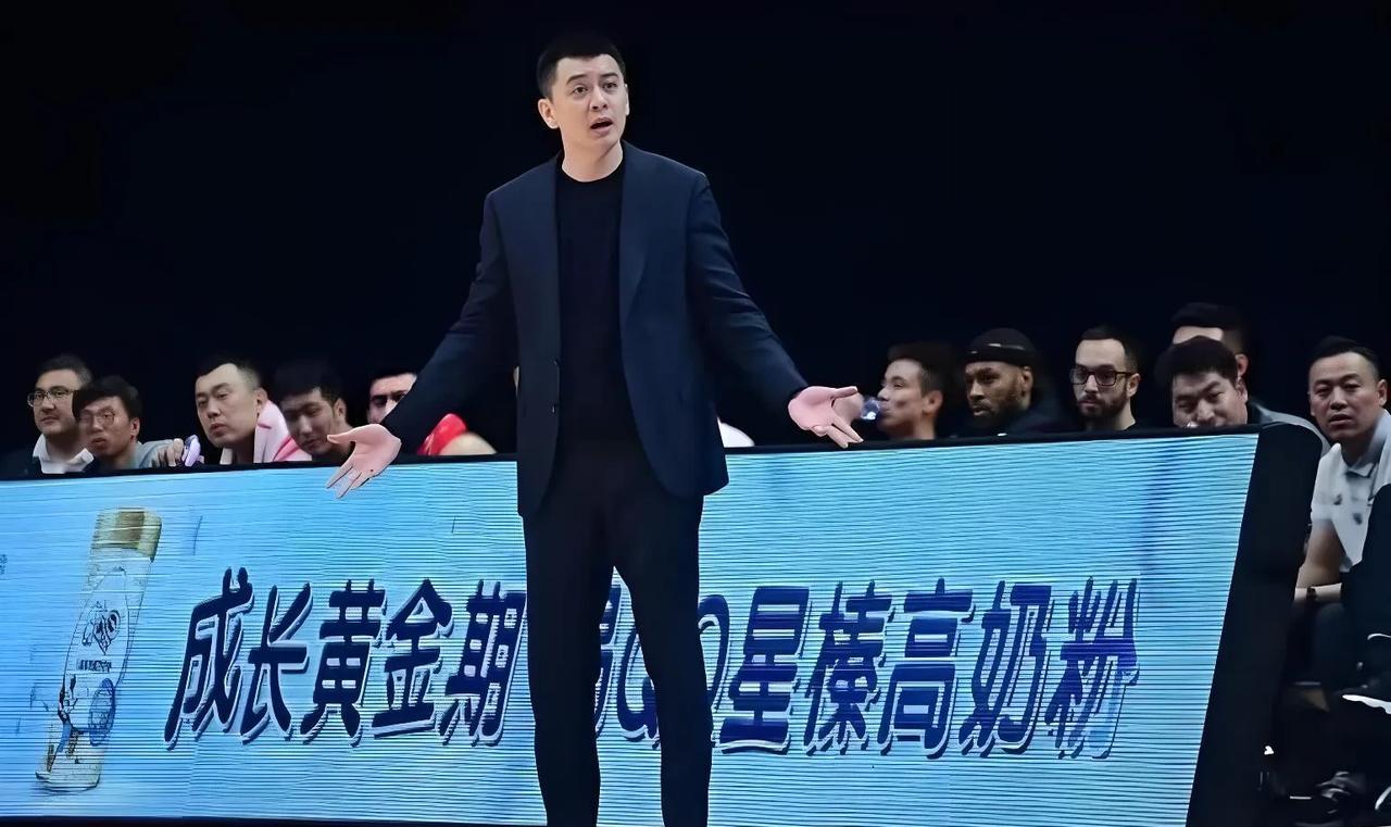 换汤不换药，哪一支球队到目前为止，一直是一套班子：
1、不是新疆队
2、不是广东