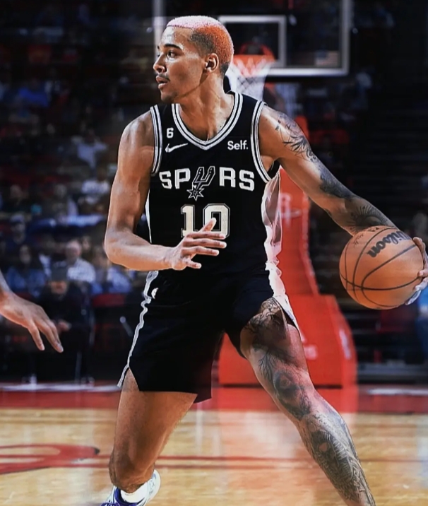 实话说，今天唯一比较欣慰的就是索汉了
运动能力仿佛都回来了，又能抢能蹦了。关键投