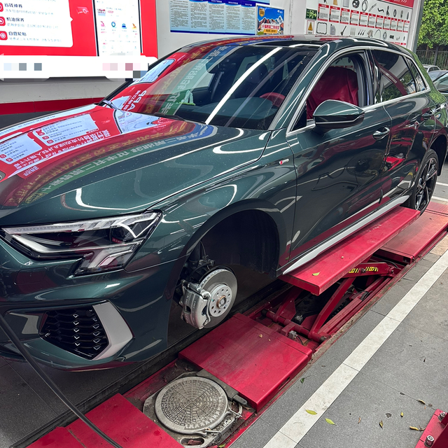 折腾A3两厢隔音的经验分享
本人的评价是基于奔驰E350el的对比，每个人的主观