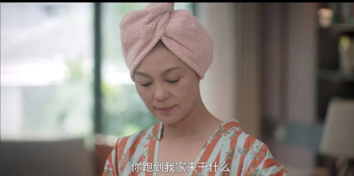《绽放的许开心》
胡小娇的亲妈真是有够作的，不在医院照顾回小娇就算了，还好吃懒做