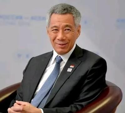 菲律宾政坛最近真是热闹非凡，亲美总统马科斯的日子可不好过！



不仅他的亲姐姐