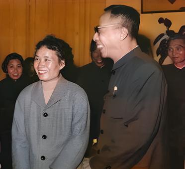 自从溥仪改造完成从战犯管理所出来后，不论毛主席还是周总理都非常关心这位末代皇帝的