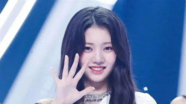 小公主李茶仁，16岁就成俏佳人，成长好快，未来可期啊