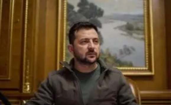 吵架后，泽连斯基得到了乌克兰所有的支持，不管是民众，亦或者是政府部门，还是军方，