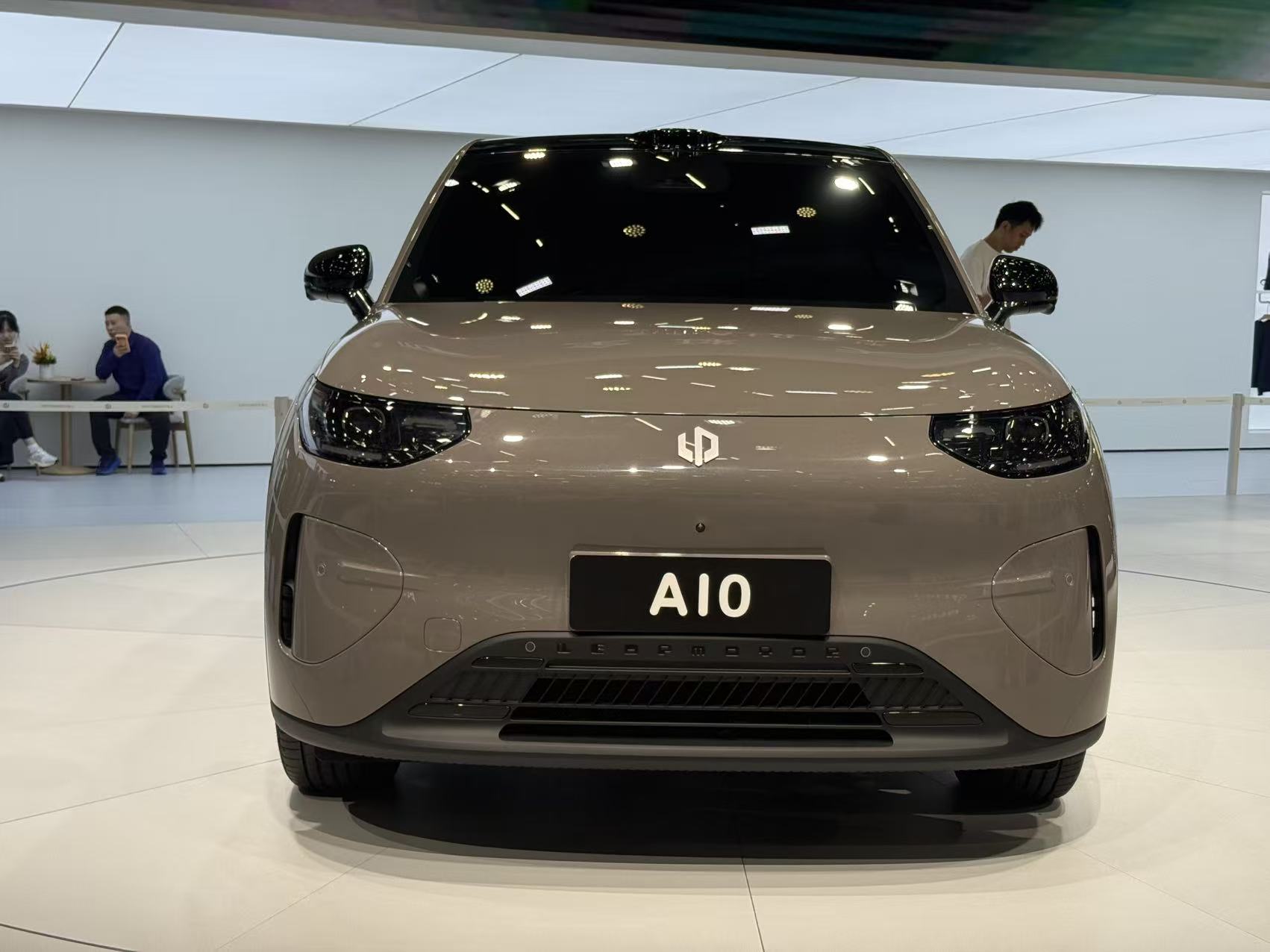 零跑A10首发：轴距2.6米，配激光雷达