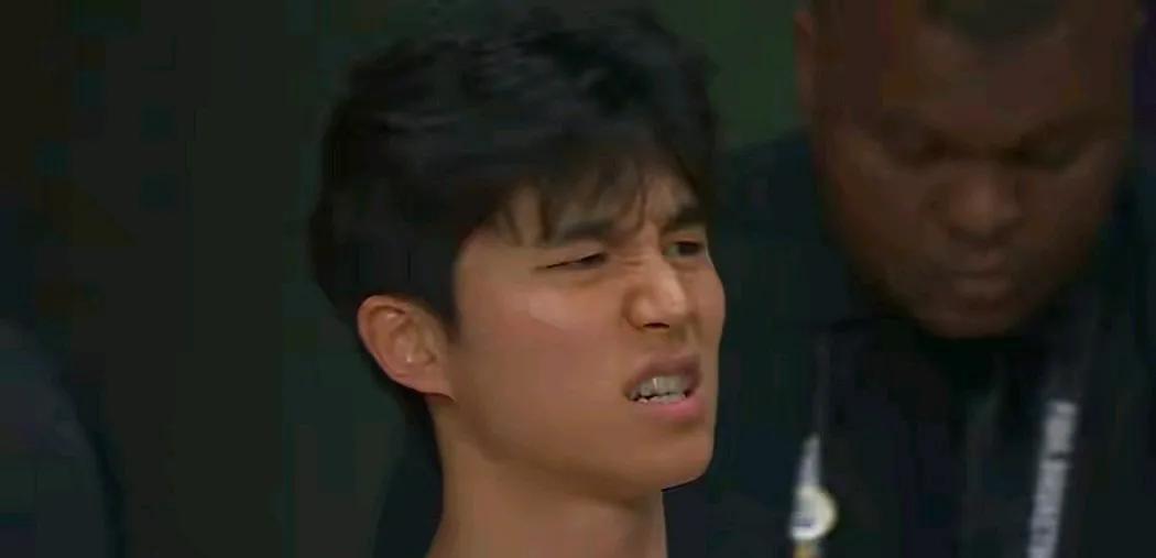 周琦：我们当然需要王俊杰 但我们也需要高诗岩！
男篮最大的改观是体力，是罚篮，之
