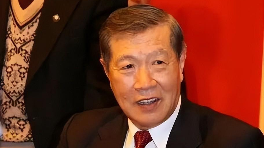80岁华人神探李昌钰，因原配离世痛不欲生，却在16个月后另娶新欢