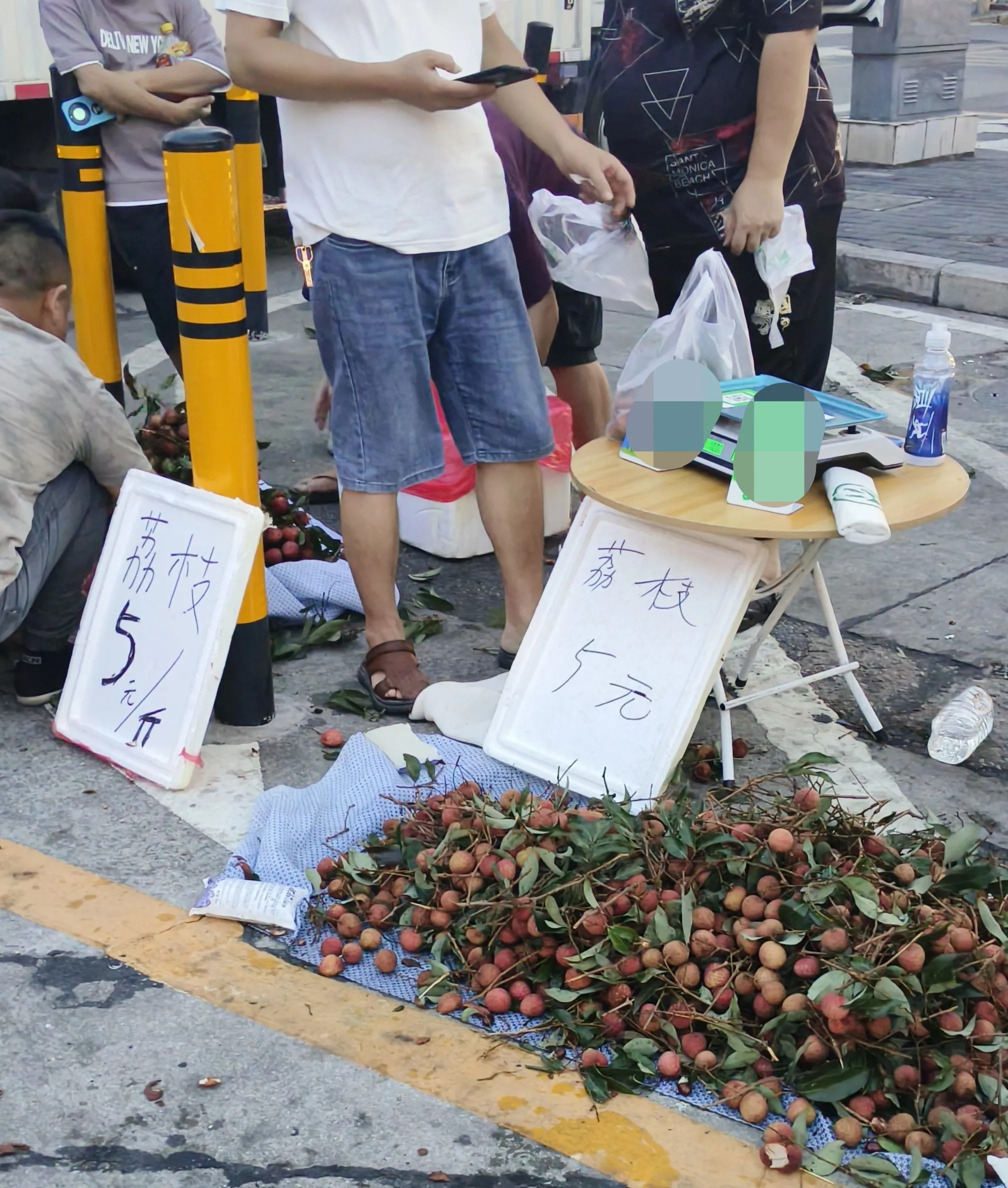 这是我在广东目前吃到最便宜的荔枝
