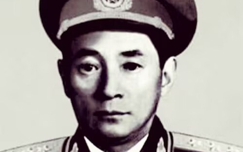 贺晋年军功不差却低授大校，为何是彭老总站出来替他仗义直言？