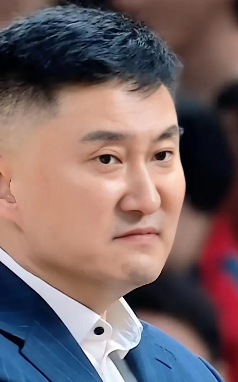 可惜没有如果，要是广东男篮打北京男篮，绝不会是现在这几种境况
1、曾凡博绝不会倒