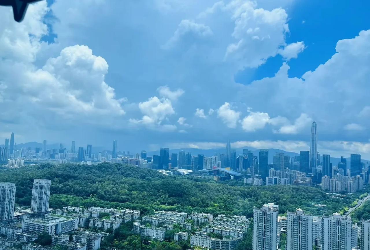 满分作文——《这次旅行，我真有收获》
     早就听说黔东南的苗寨藏着不一样的