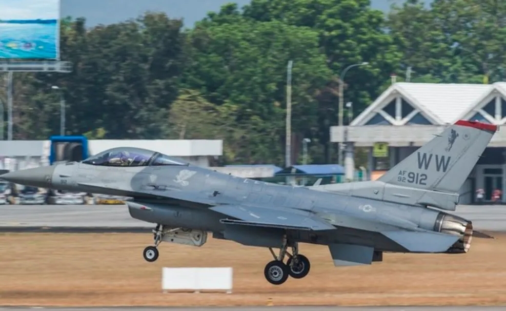 在印巴空战中，巴基斯坦空军的歼十C战机轻松击败了印度空军的阵风战机，这一战果一度