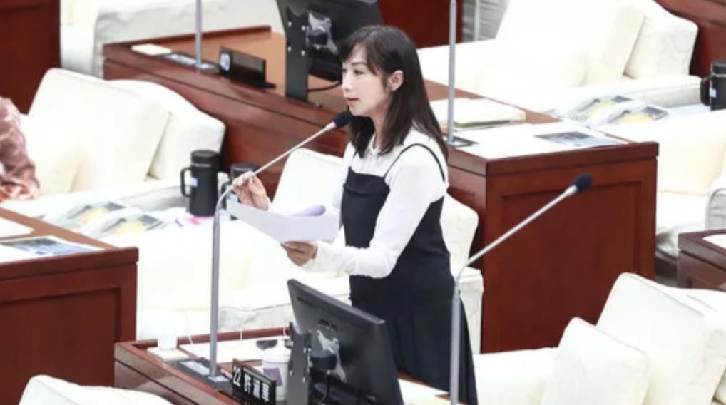 罢免徐巧芯二阶段署破3.6万份　许淑华：轻忽民意的后果

罢免蓝委徐巧芯的罢领衔