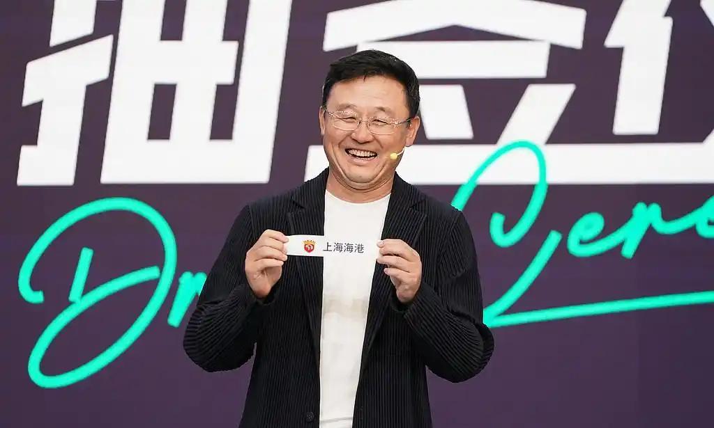 18万元的赔偿，原来只是为了拿一张解约自由身证明。
所谓解约自由身证明，就是青训