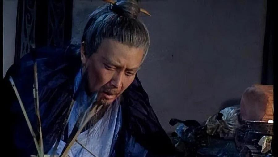 白帝城托孤，刘备最放心不下的，其实不是刘禅，而是他