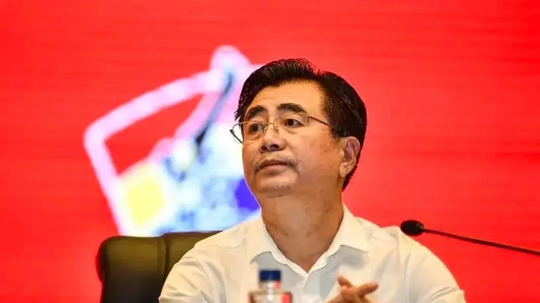 球迷们不能再抵制下去了！
再抵制足协就没钱请外教了…
再抵制足协领导都得下课了…