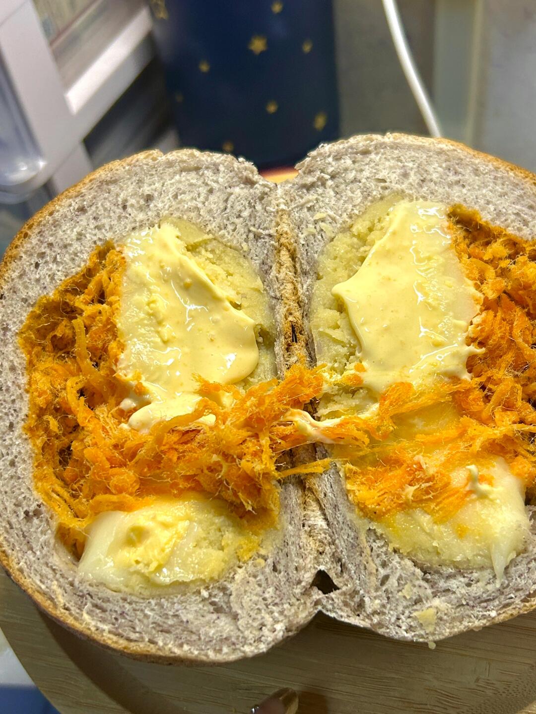 左滑感受宿舍面包人🥯的快乐！！！