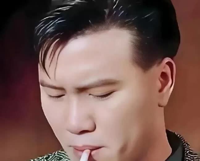 万梓良一生中有四个令人肃然起敬的举动：
其一，在袁隆平[search_imag