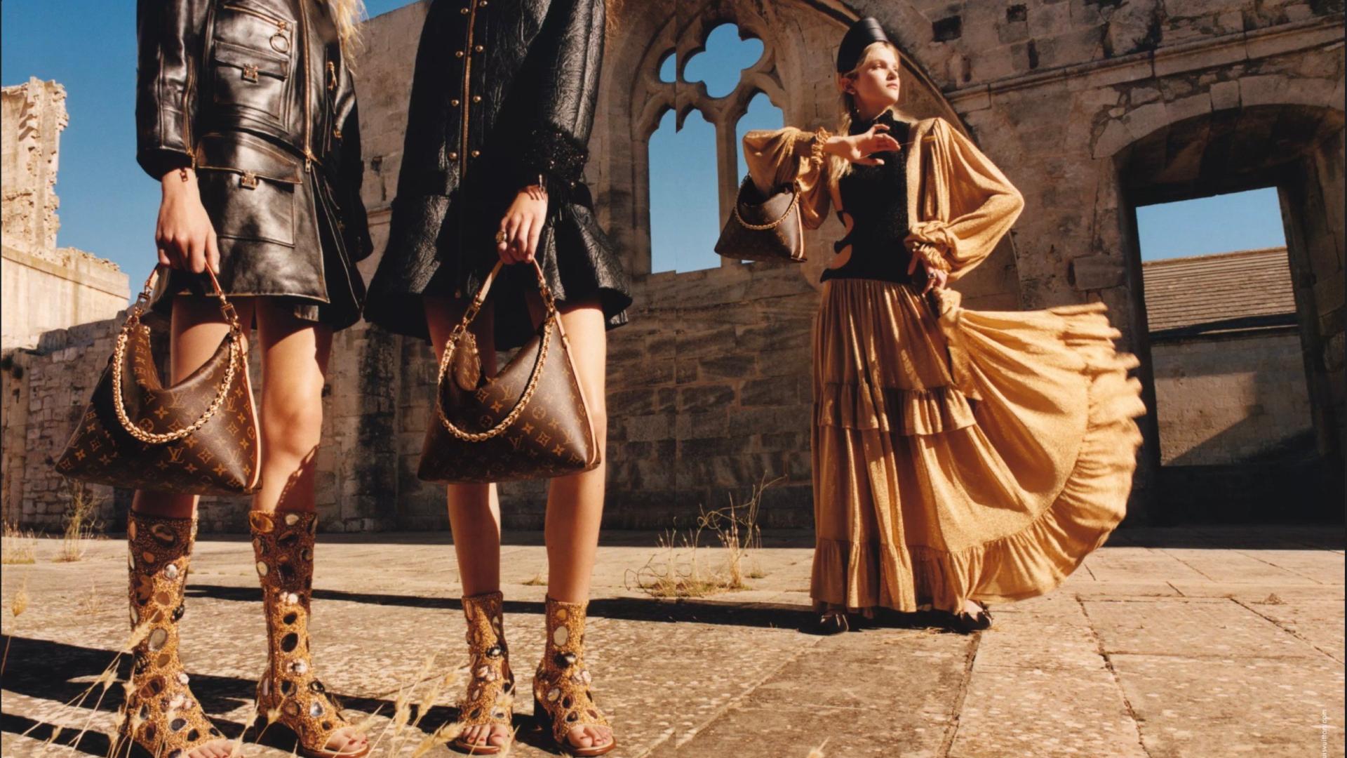 美国超模玛希·卡布拉，路易威登法国教皇宫时尚摄影