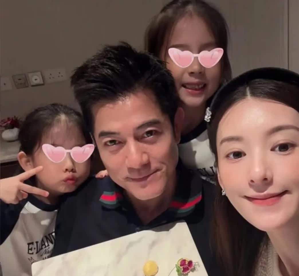 郭富城岳父昨晚可能都睡不着觉
他想通了当年为什么娶他女儿
自己都比郭富城小两