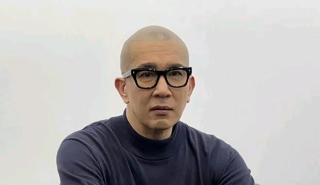 具俊晔真的深情到底，不知道网友们会不会被具俊晔的真情感动到呢？具俊晔前往金宝山看