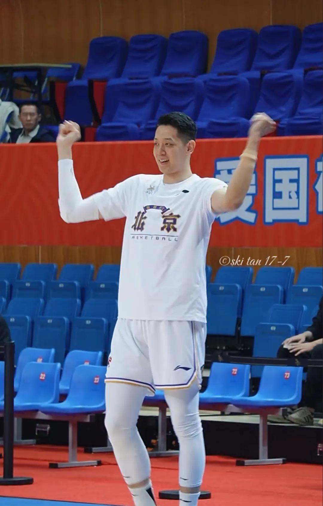 超级大鸟31分难救主，北控3分惜败
4月19日CBA季后赛京城德比第三场比赛结束