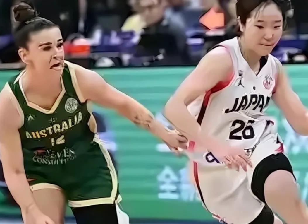 一个日本女篮小将，年仅十九岁，一米七身高，凭着一手绝活三分球打败中国女篮。
在对