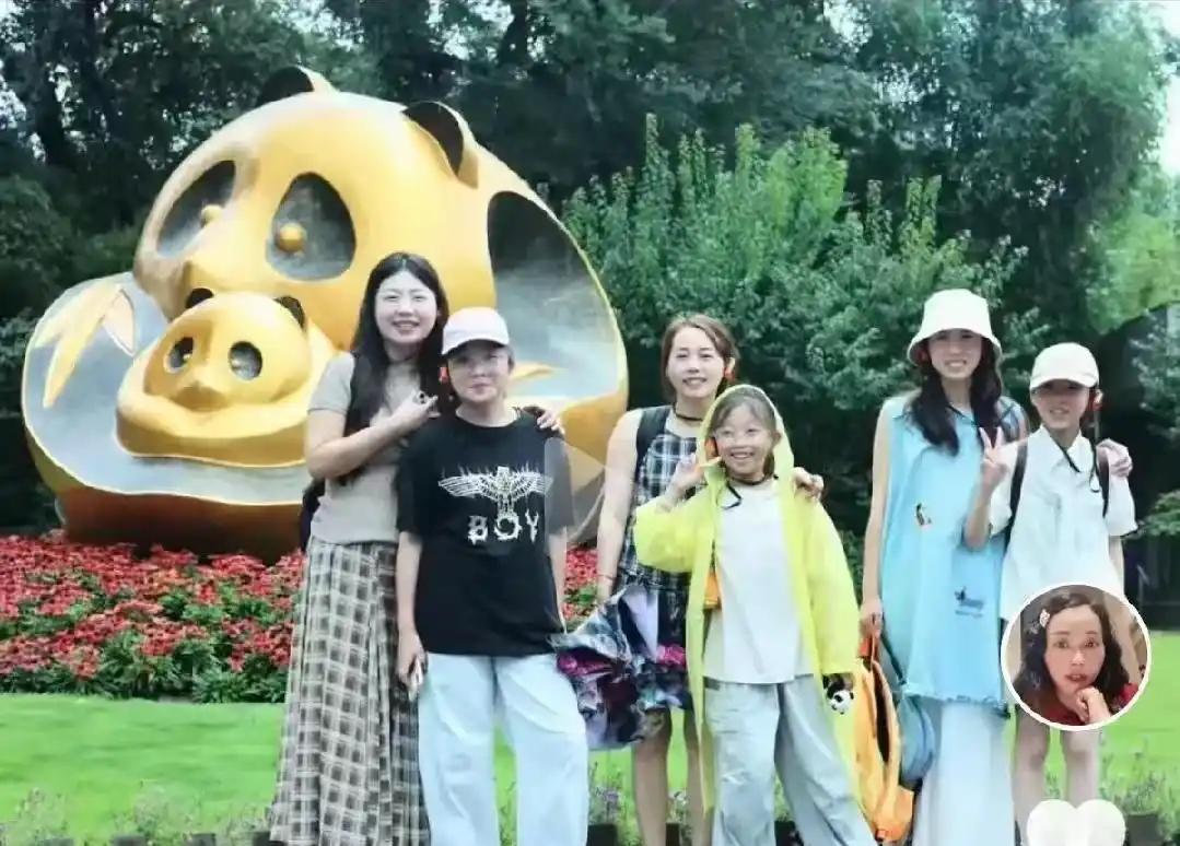 江苏泰州6名游客包车川西游坠河，知情网友：3姐妹带着各自女儿。7月初，四川一连几