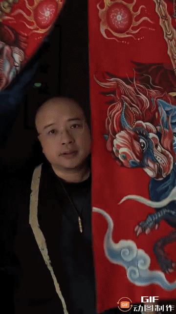 没想到，第二天老板就让我开始无限期放假，他还是太宠爱我了，嘻嘻。