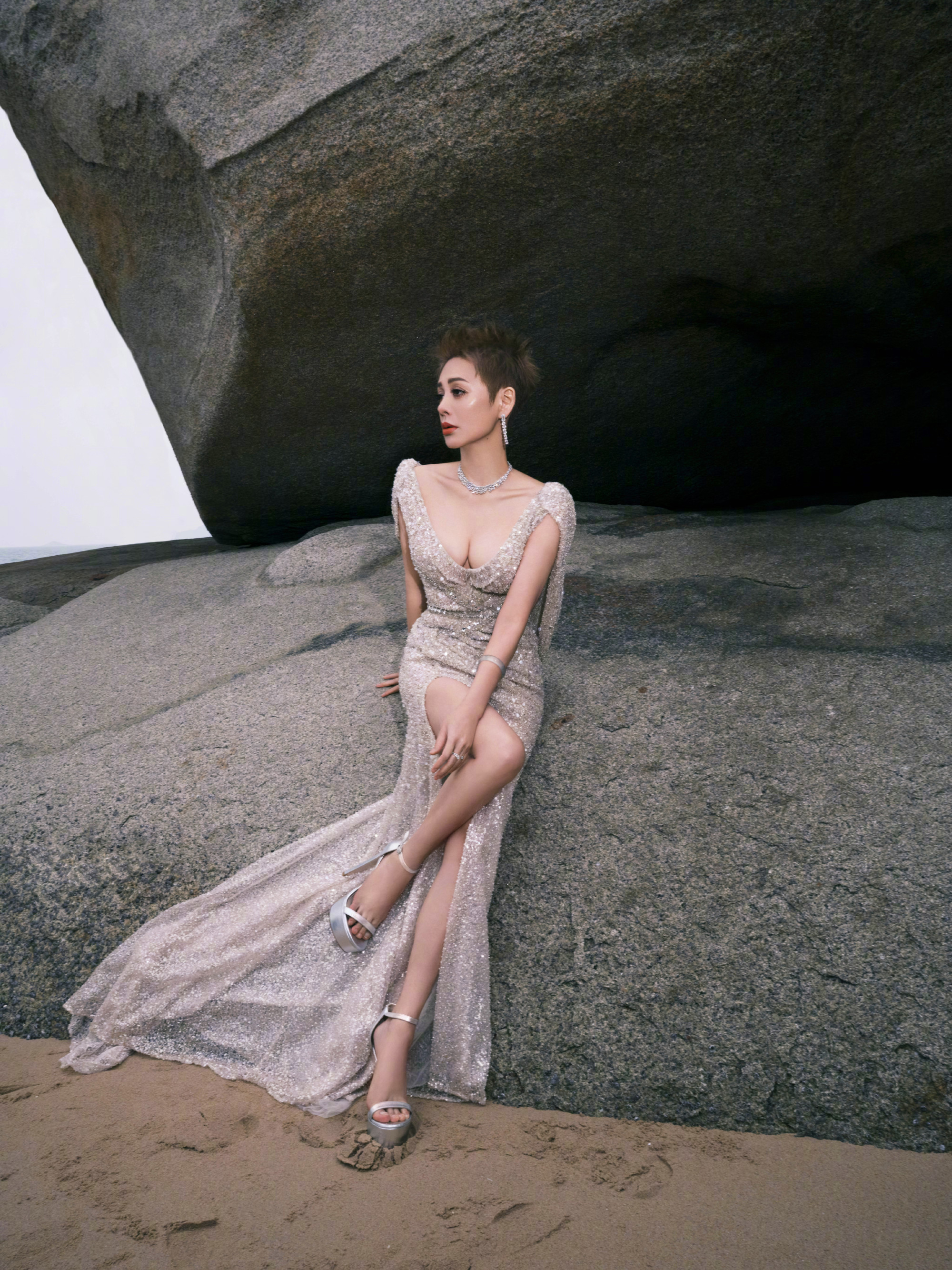 性感女神，宁静阿姨的高跟鞋大长腿美脚