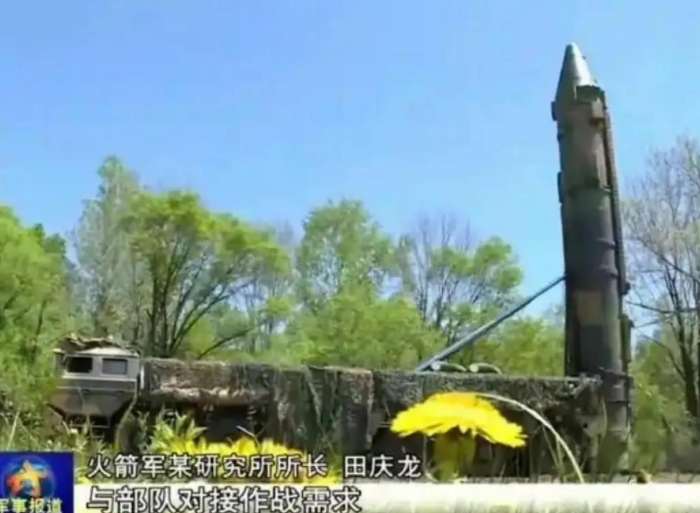 俄罗斯就没有类似于东风-21D这样的锐利武器，尽管东风-21D已经公开亮相十年了