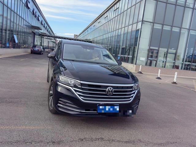 380威然提车一周有感
坐标0459，之前的车是奥迪Q3，太小了，开了9年后实在