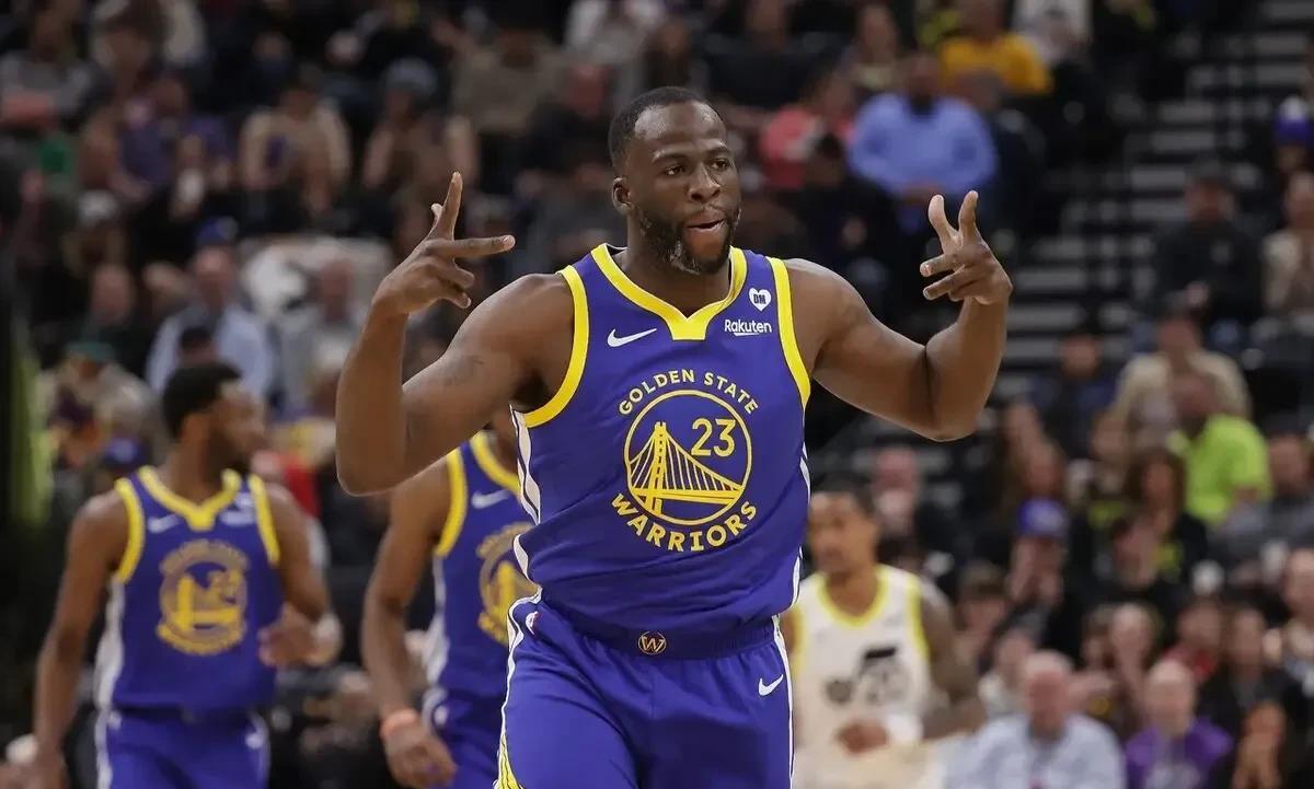 整活！正在参加中国行的NBA勇士队球星德雷蒙德-格林今晚参加了街球厂牌集梦116