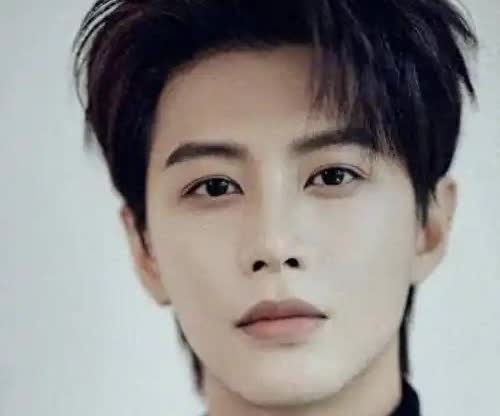 短剧男演员大变革！何健麒反转，柯淳被批.
短剧圈大震荡！何健麒事件大反转，柯淳