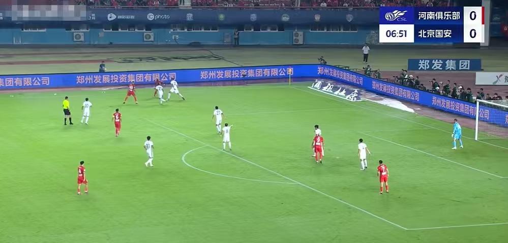 国安半场0：1落后河南，这比赛，国安要输吗，这要输了，夺冠就掉队了，不得不说河南