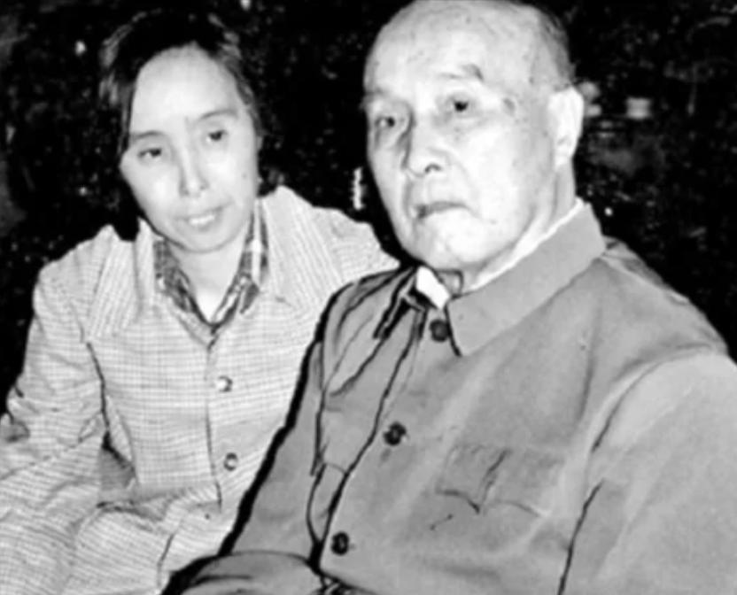 1973 年，胡风准备去医院前，由于受凉，还没来得及下床，就说 “不好了……”，