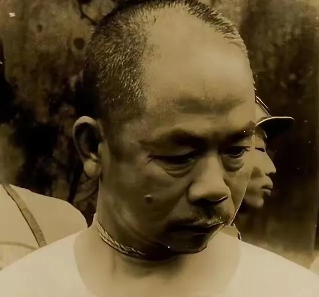 这张照片是台湾共产党地下工作者最高领导人吴石将军，1950年由于叛徒出卖，台湾1