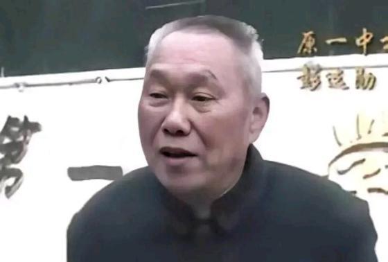 [太阳]1993年，湖南，16岁女孩考上高中，因家里没钱，只好到县城做保姆，60