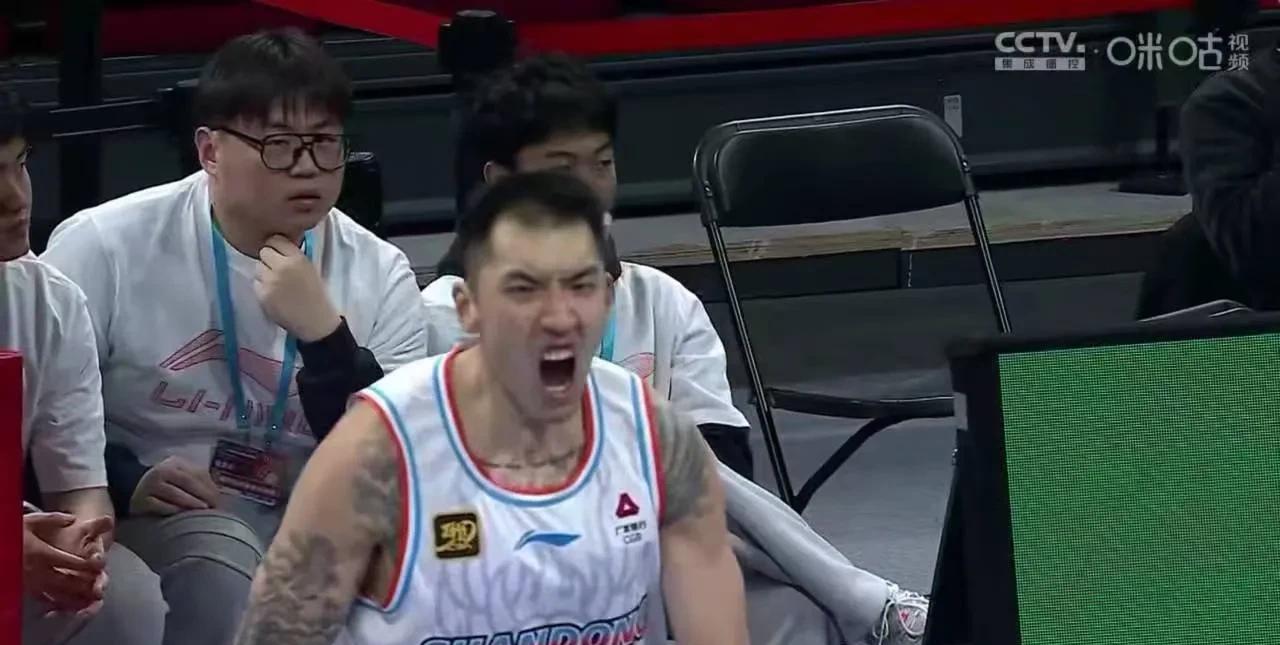 山东高速男篮以94:103惜败于北京北汽男篮。尽管未能取得胜利，但山东队中有三位