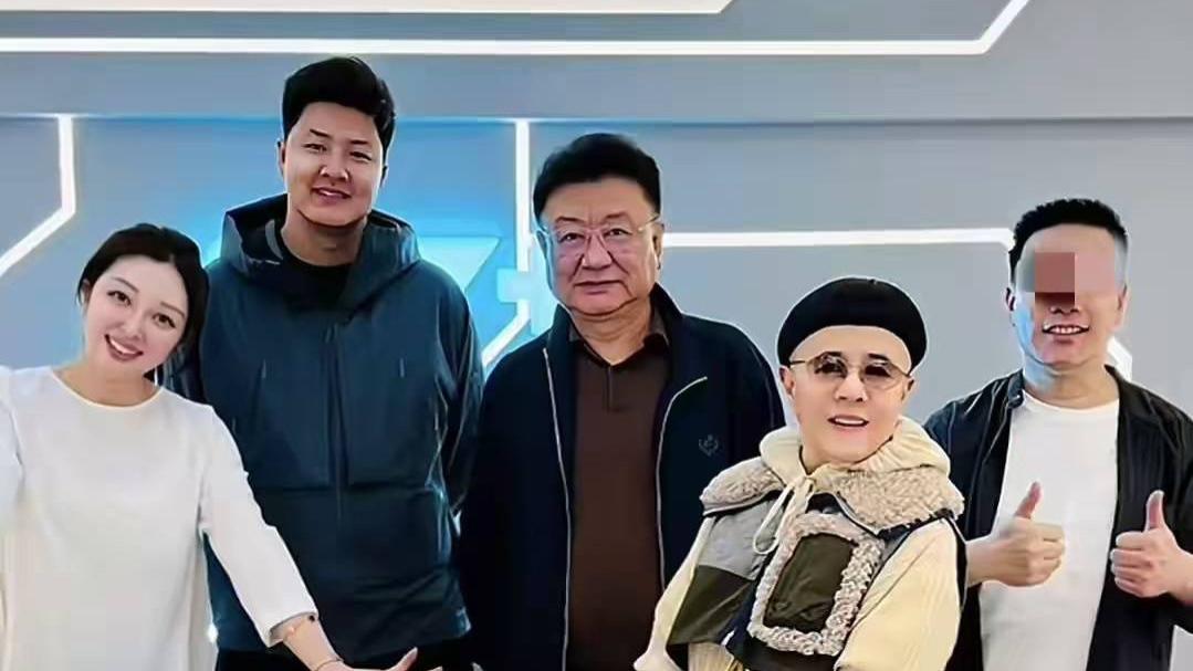 曝王宁身体不佳！金龟子带他日本做血净