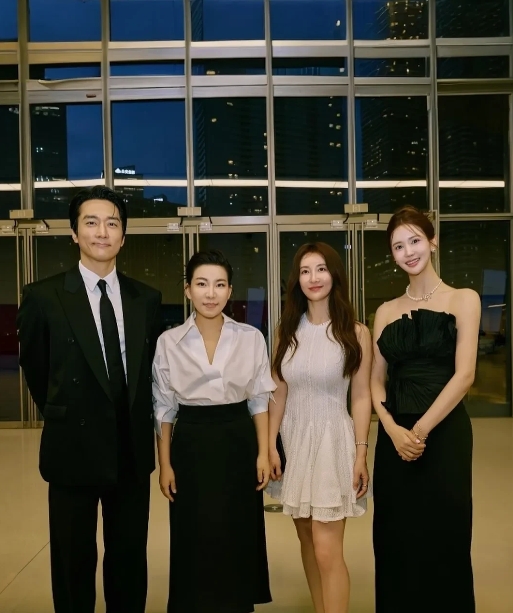 9日，演员李多海在自己的Instagram上上传了多张照片。公开的照片中，李多海