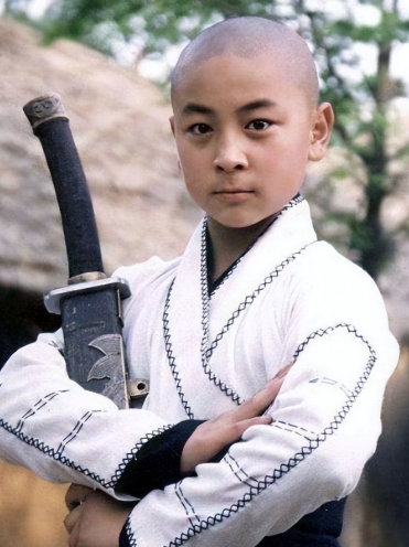 身家亿万亲爹吸血多年，现37岁无人问津的释小龙，到底做错了啥？

麻烦各位读者点