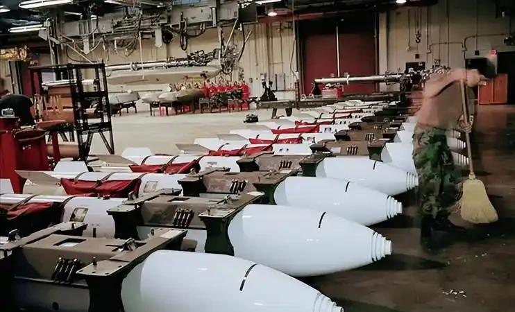 中国核弹数量比美国少，在核战争里会吃亏吗？其实恰恰相反，只要能拦住核武器，不光不