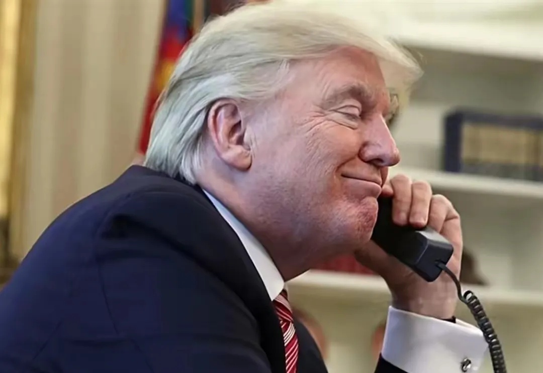 21日，美媒报道，卢特尼克表示，总统几乎每晚都会在凌晨1点左右联系他，谈一些关税