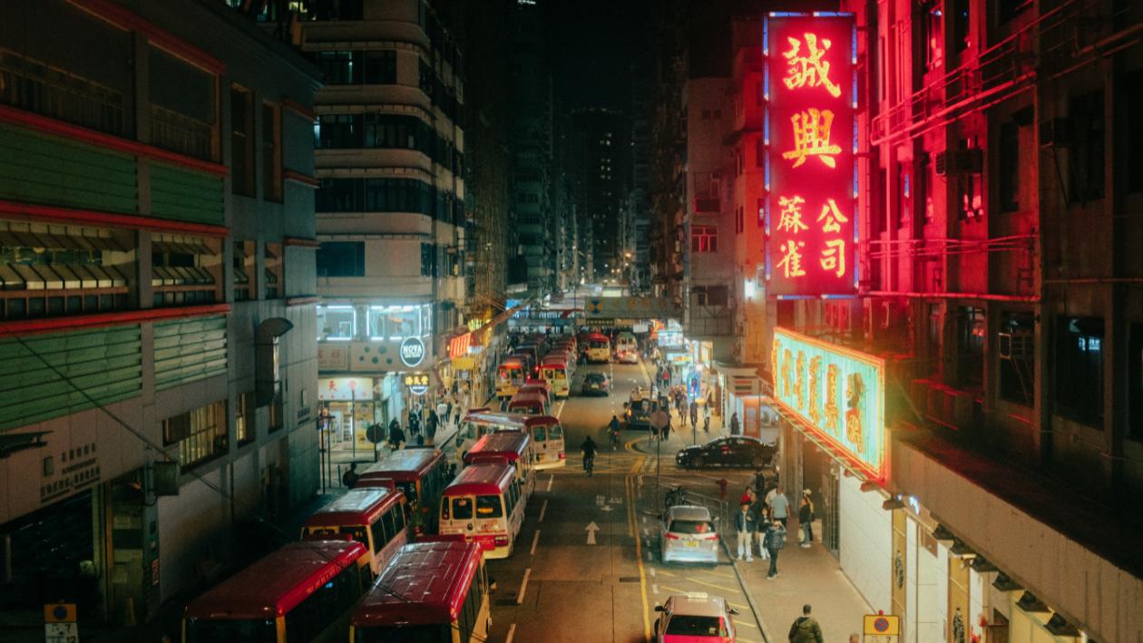 24年不结婚还敢隔空唱玉蝴蝶：锋菲恋用12组细节反驳爱情必婚